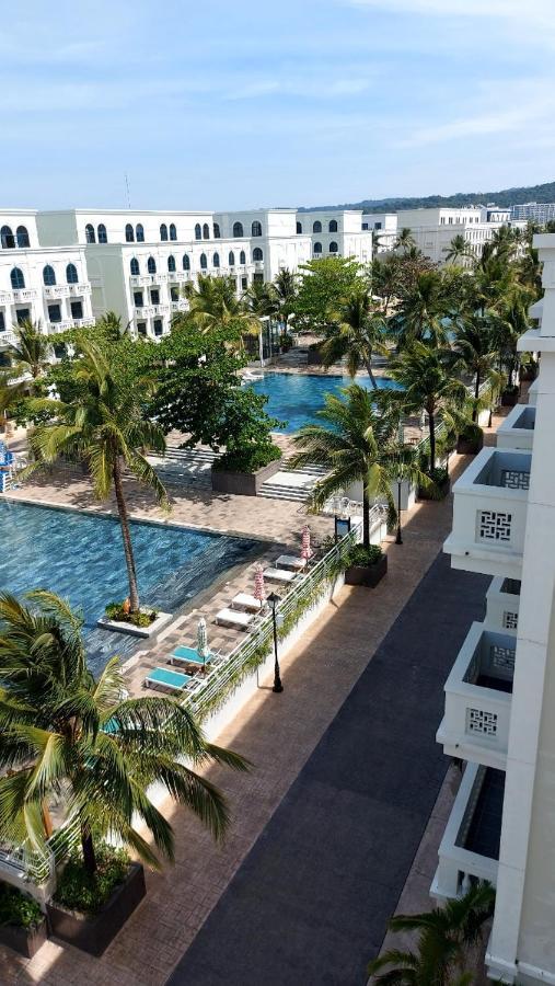 Marina Resort Waterfront Minh Phu Quoc Beach Swimming Pool エクステリア 写真