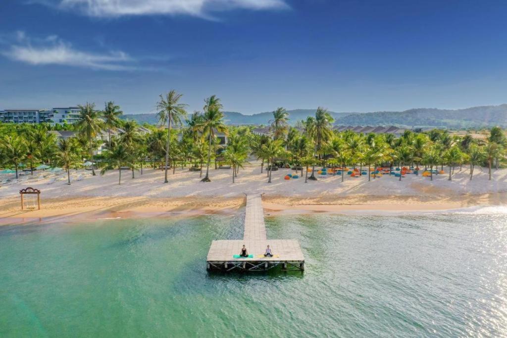 Marina Resort Waterfront Minh Phu Quoc Beach Swimming Pool エクステリア 写真