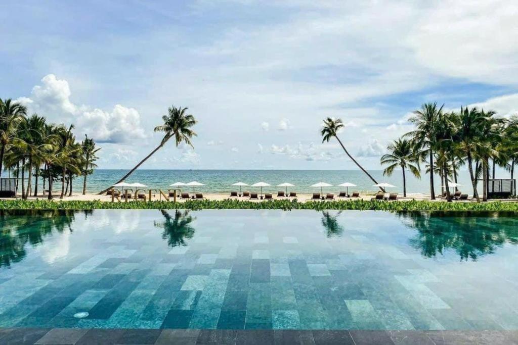 Marina Resort Waterfront Minh Phu Quoc Beach Swimming Pool エクステリア 写真